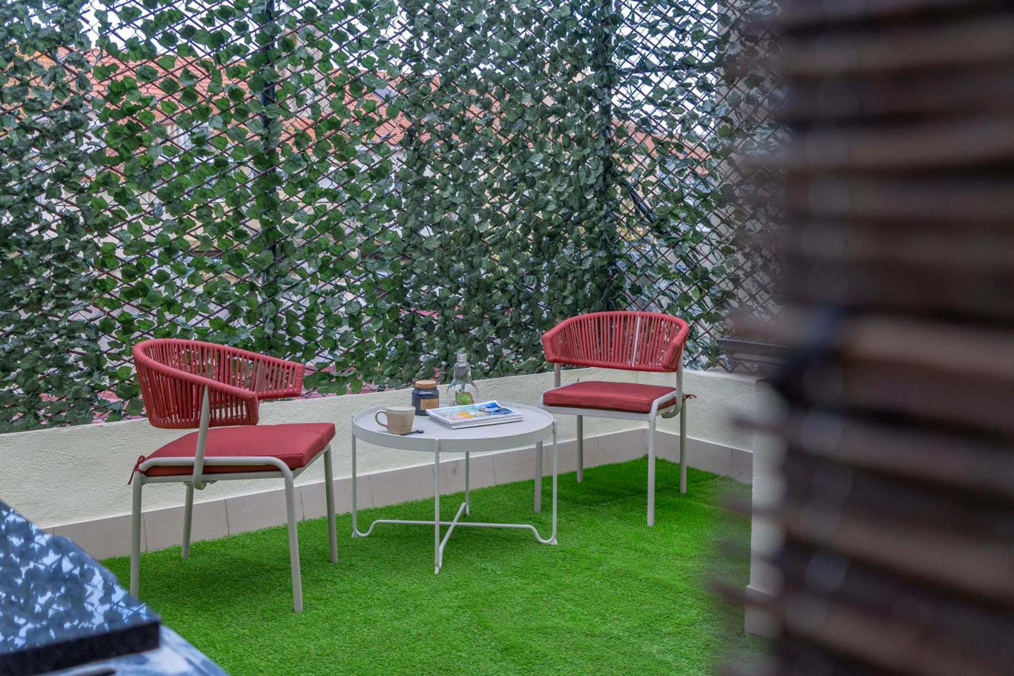 Superb Apartments Overlooking Graca In Lisbon Bilik gambar