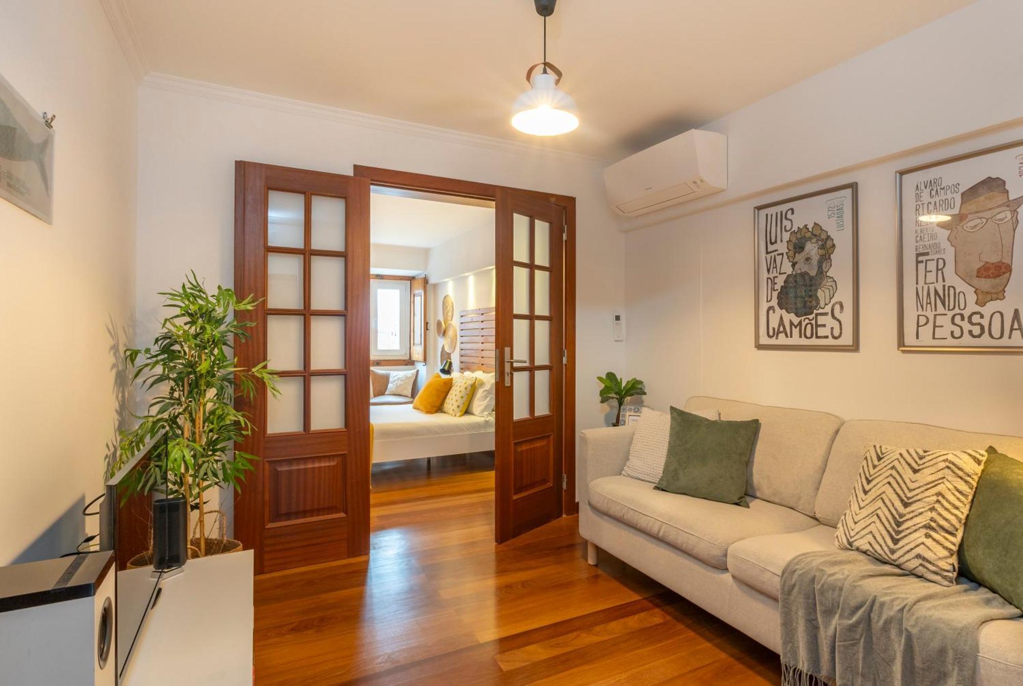 Superb Apartments Overlooking Graca In Lisbon Bilik gambar
