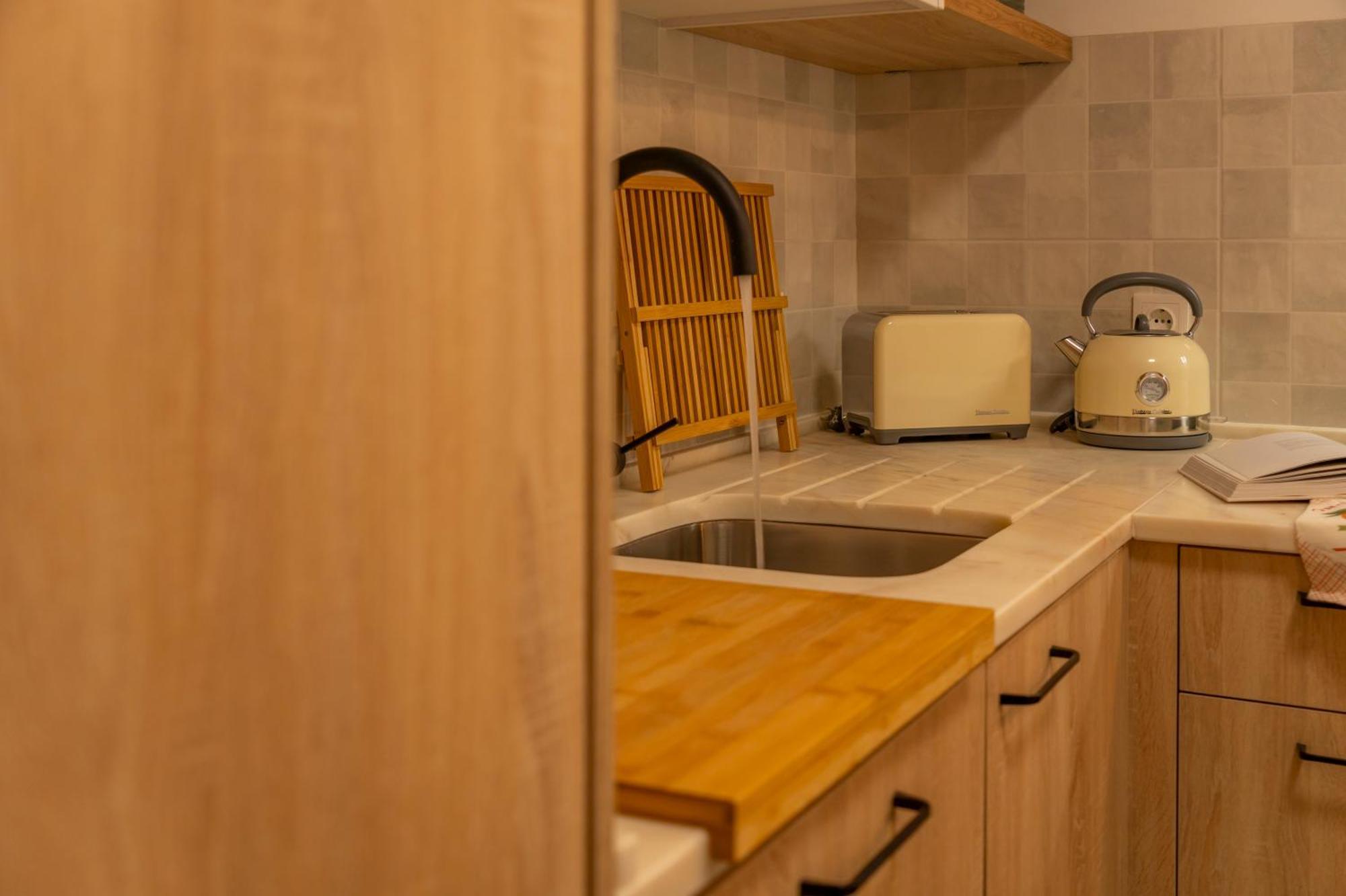 Superb Apartments Overlooking Graca In Lisbon Bilik gambar