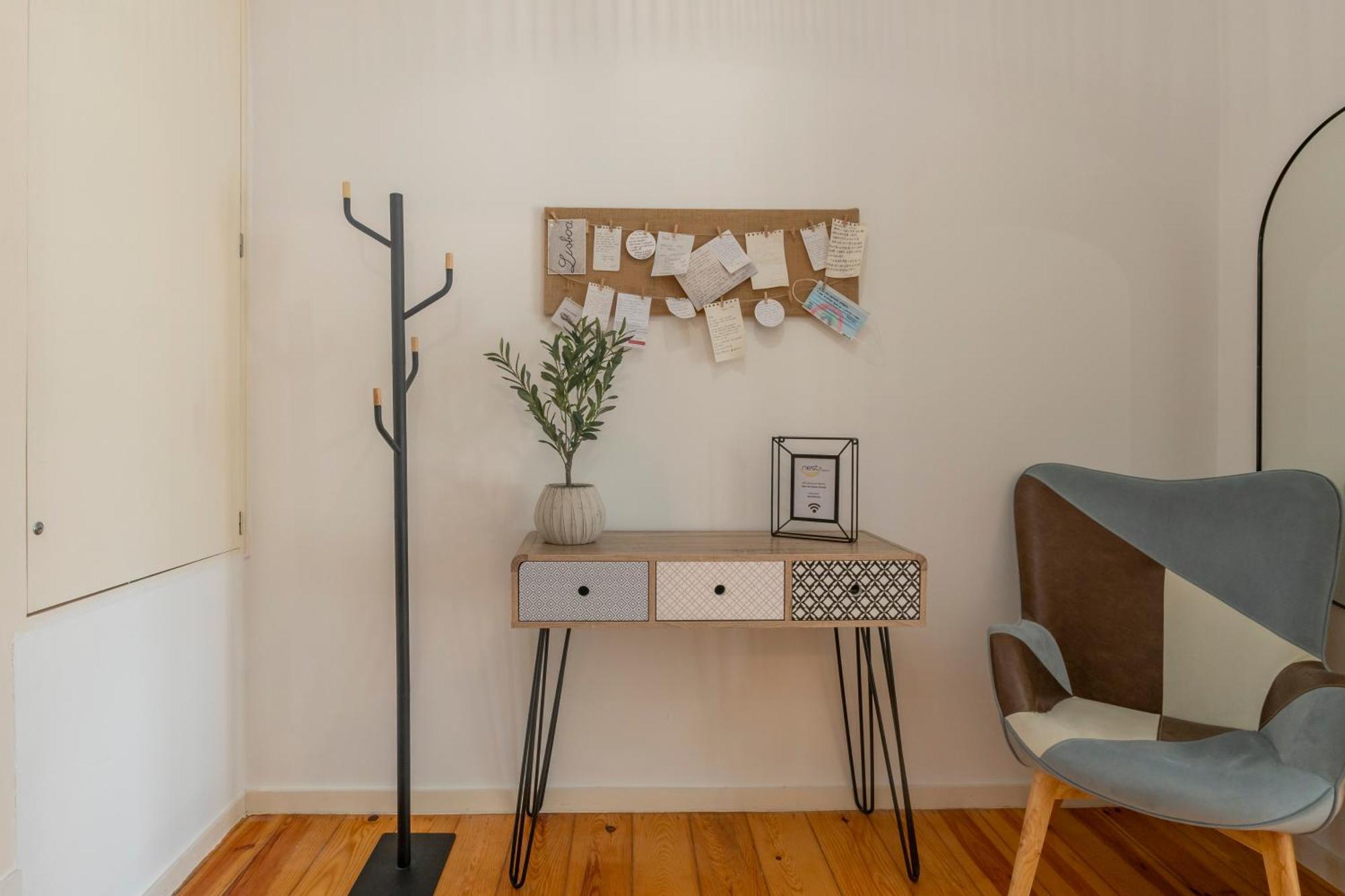Superb Apartments Overlooking Graca In Lisbon Bilik gambar